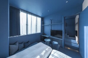2 habitaciones, escritorio, tabla de planchar con plancha y wifi gratis 