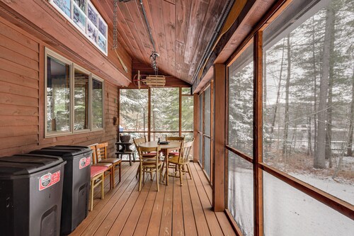 All-Season Family Retreat w/ Dock on Loon Lake!