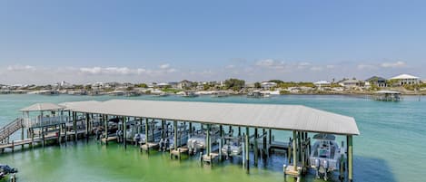 Marina