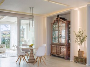 Dining - Villa / Independent home in Lido Di Camaiore with 4 bedrooms sleeps 8 (Lido Di Camaiore)