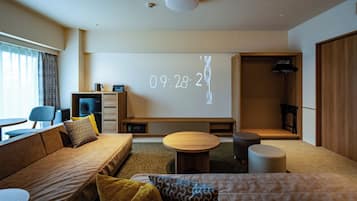 Family Studio, Non Smoking, Pets Allowed (Double Bunk Beds) | In-room safe, WiFi (free), bed sheets