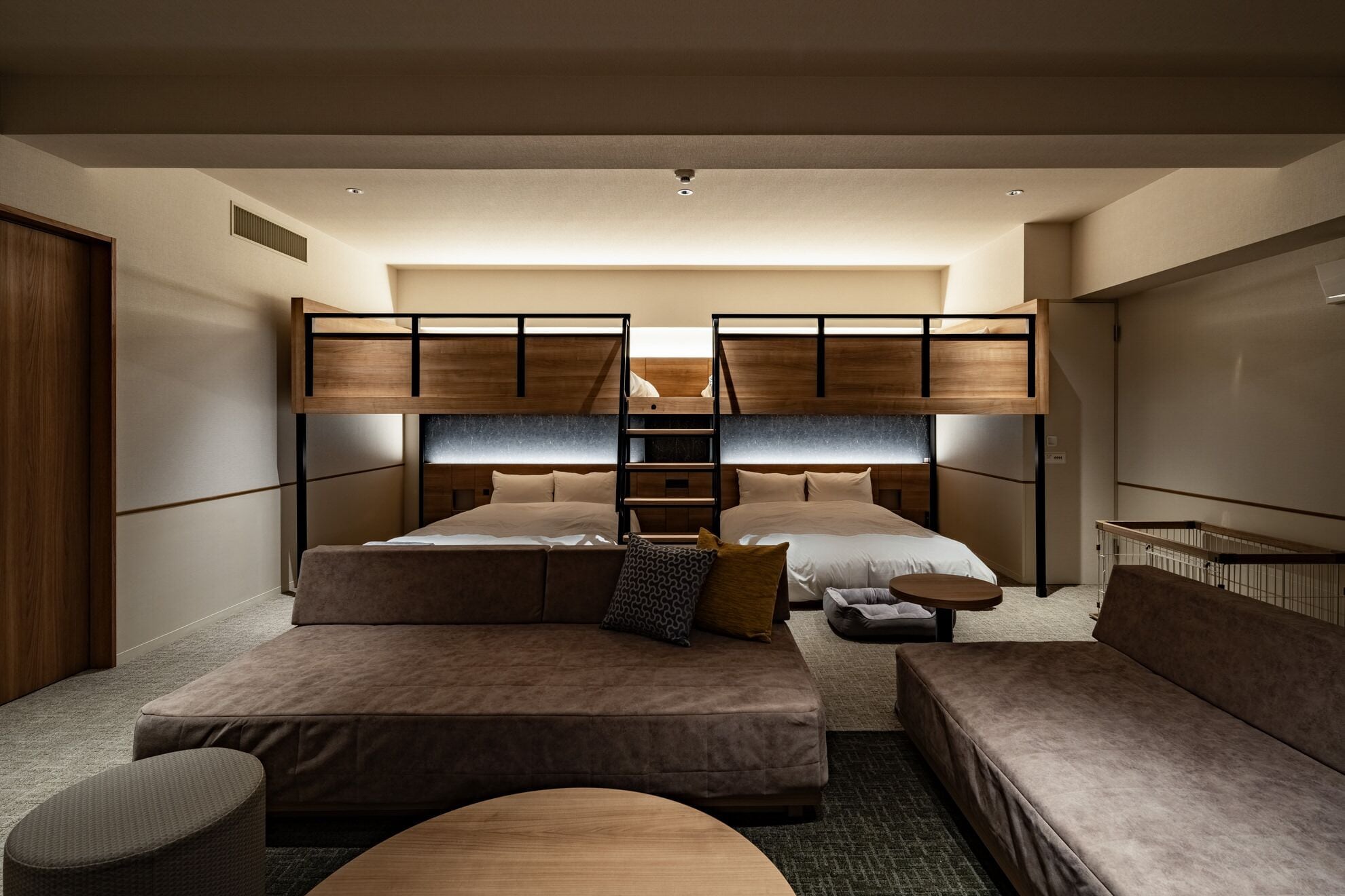 Family Studio, Non Smoking, Pets Allowed (Double Bunk Beds) | In-room safe, WiFi (free), bed sheets