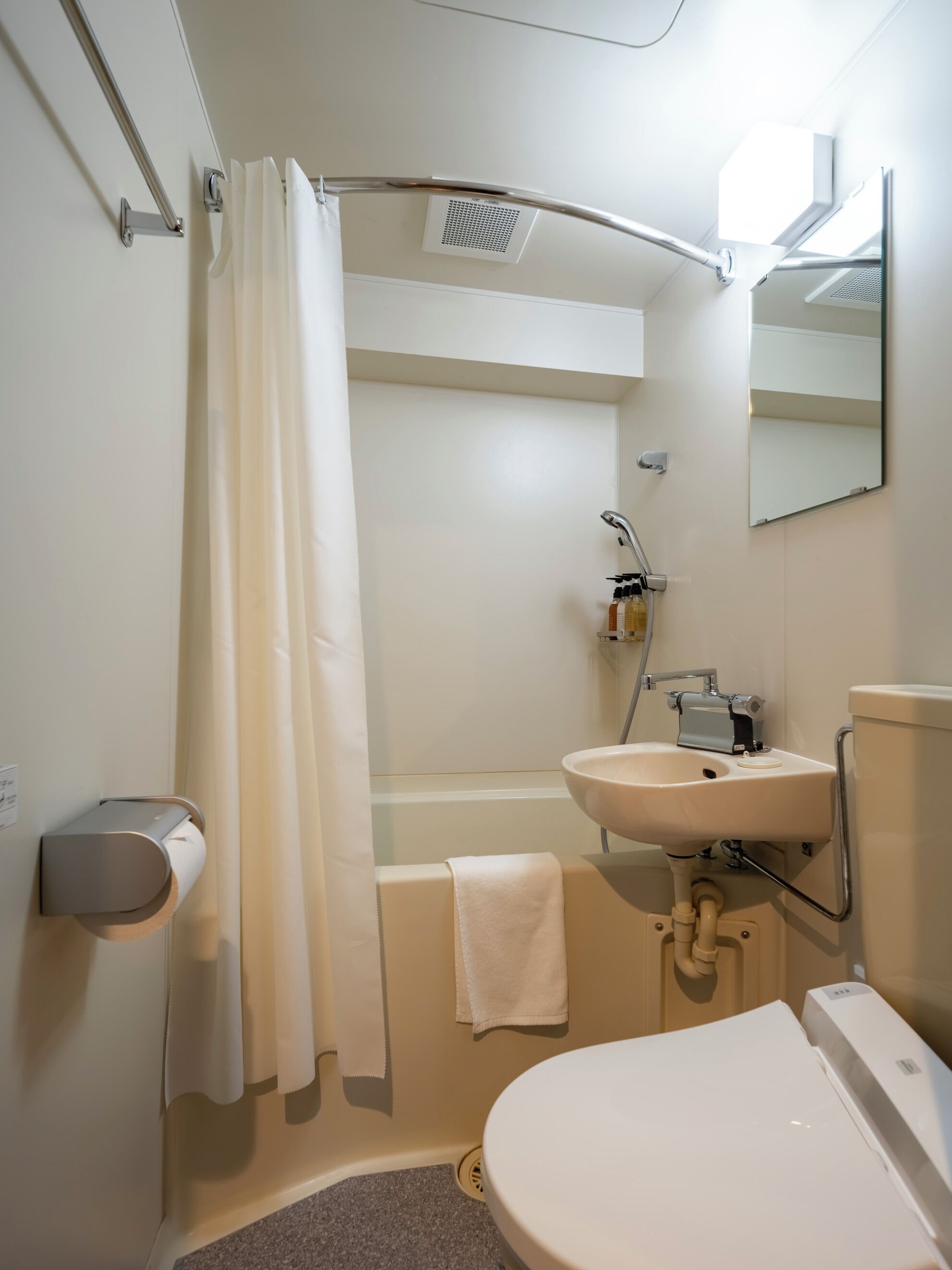 Free toiletries, hair dryer, slippers, bidet