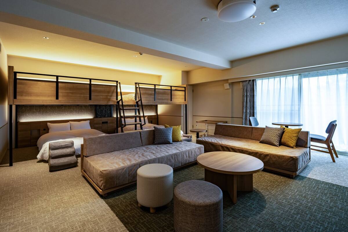 Family Studio, Non Smoking, Pets Allowed (Double Bunk Beds) | In-room safe, WiFi (free), bed sheets