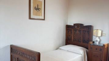 Luxury Apartment, Hill View