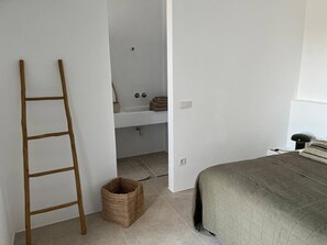 4 bedrooms, desk, iron/ironing board, WiFi - Villa Lemoni – Walk to the Beach (4798+R23 Xifara, Greece)