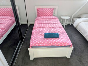 Room - Modern Cozy Escape Geelong (Highton)