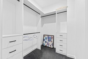 Web-5 - Sleek Contemporary Haven Geelong (Highton)