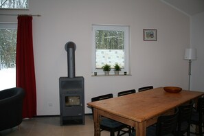 Dining - Bungalow near Eifel Ski Lift (Hinterhausen - Gerolstein)