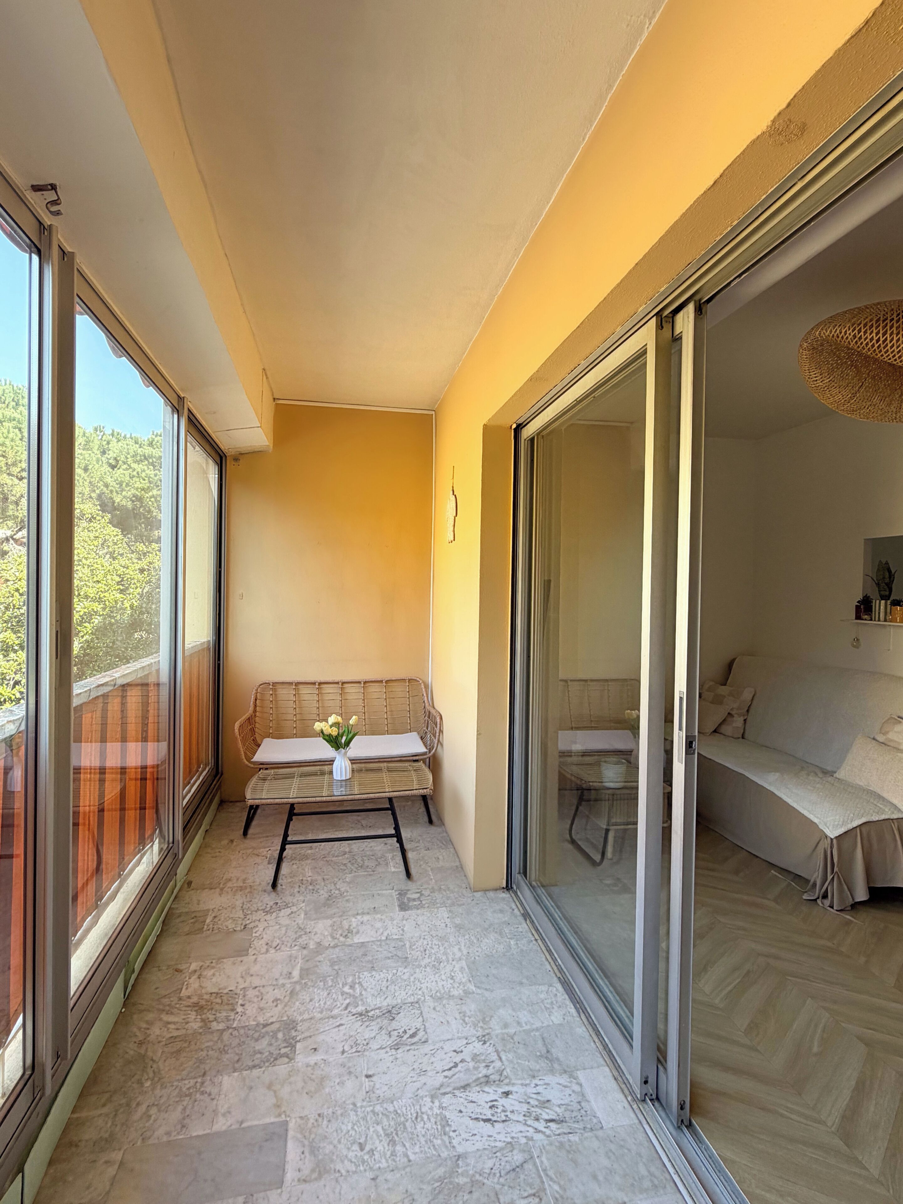 リビング エリア