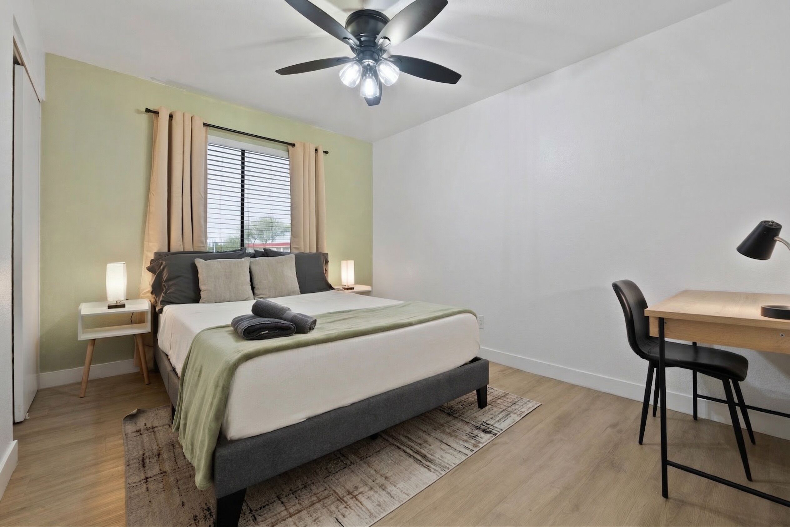 2 bedrooms, desk, iron/ironing board, free WiFi
