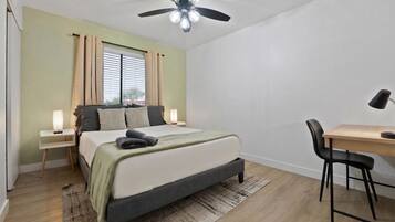 2 bedrooms, desk, iron/ironing board, free WiFi