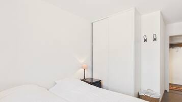 2 chambres, fer et planche à repasser, Wi-Fi gratuit