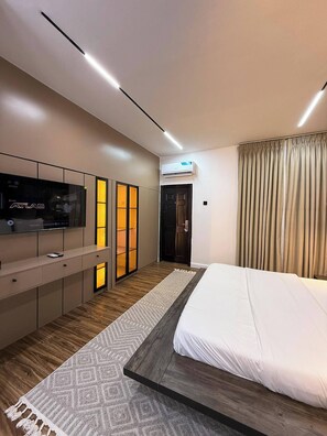 Room - House-19 Apartments (Abuja)