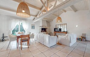 Dining - Charmante maison avec piscine (Saint-Palais-sur-Mer)