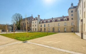 Exterior - 1 bedroom amazing apartment in Juilly (Juilly)