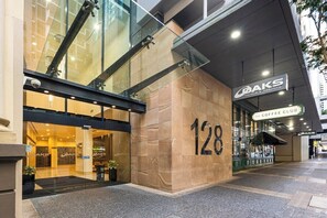 Exterior detail - Couples CBD - Pool Gym Parking | ResortStyle (Brisbane City)