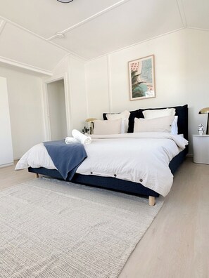 3 chambres, fer et planche à repasser, Wi-Fi, draps fournis