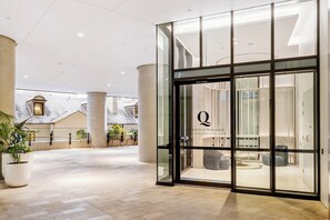 Interior - Star WaterView - Pool Casino Sauna Spa - In Resort (Brisbane City)