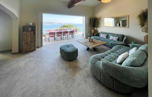 TV - Amazing home in Sainte-Maxime (Sainte-Maxime)