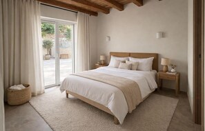 6 bedrooms, free WiFi - Amazing home in Sainte-Maxime (Sainte-Maxime)