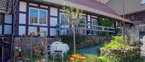 Apartment | Outdoor dining