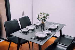 Dining - Private Garden Retreat Chill Fukuoka (Fukuoka)
