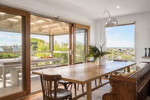 Dining - Dune View - Quintessential coastal living with a creative soul (Blairgowrie)