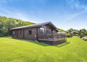 Exterior - Superior Lodge with parking & decking (Burgh Castle, Great Yarmouth)