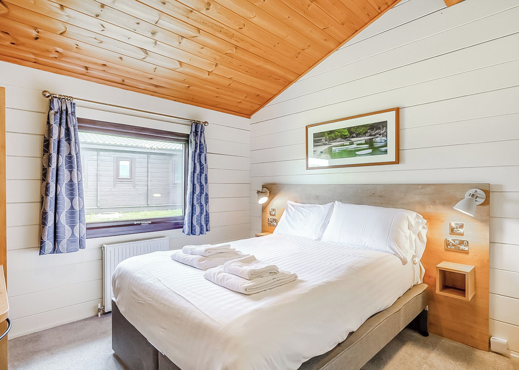2 bedrooms