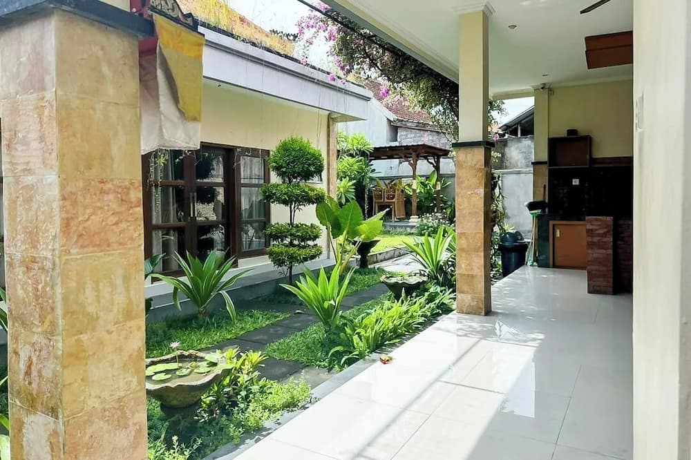 Kubu Beji Villa by EPS