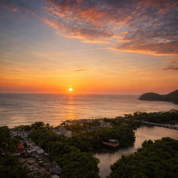 Aerial view - Vrbo Property (Urb Plenomar)