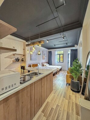 Perhestudiosviitti, tupakointi kielletty, kaupunkinäköala | Sisätilat