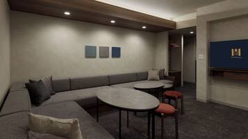 Premium Family Room,Ground Floor,Non Smoking | In-room safe, WiFi (free), bed sheets