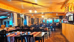 Dining - Casa Magica (Bușteni)