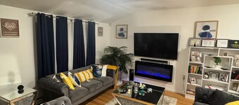 모든 곳 근처의 넓은 3베드룸 가족 집