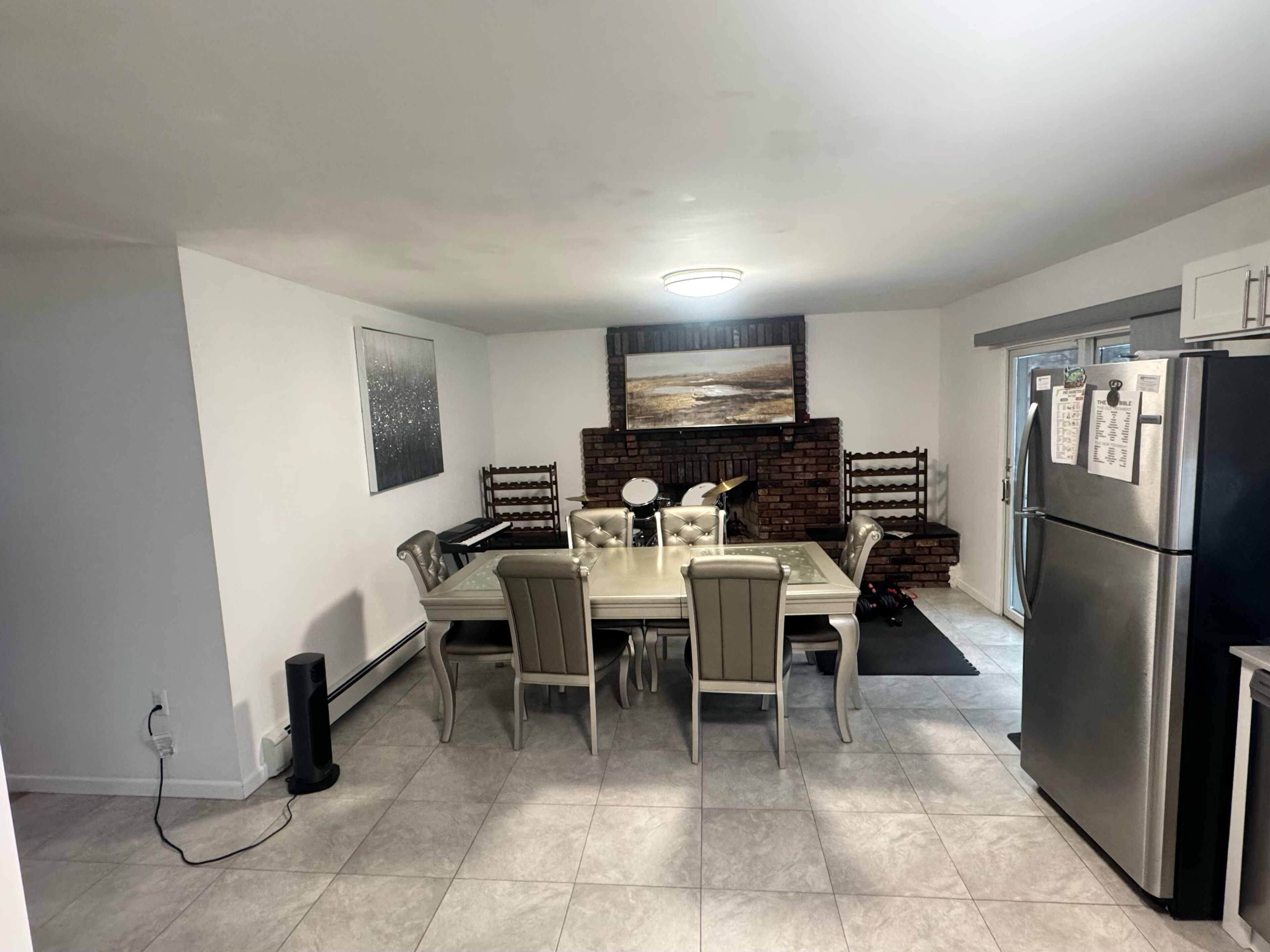 Chambre luxueuse, 1 très grand lit, non-fumeur, climatisation | Repas dans la chambre