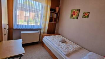 3 bedrooms, iron/ironing board, WiFi