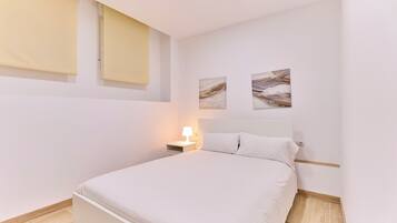 Estudio | Edredones de plumas, wifi gratis, ropa de cama