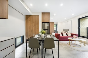 Interior - Warm Marrickville Studio | 10 Min Walk to Train (Marrickville)