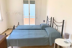 4 camere
