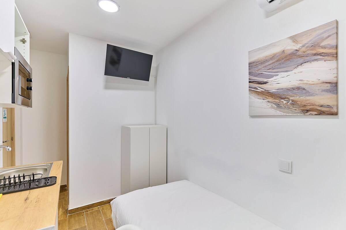 Economy Studio