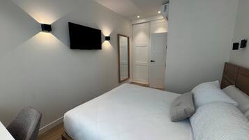 Departamento | Ropa de cama de alta calidad, edredón, escritorio y cortinas blackout