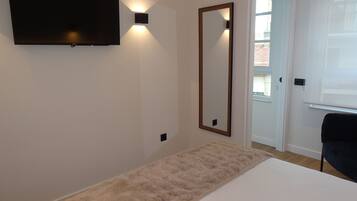 Superior Apartment | Premium bedding, down duvets, desk, blackout curtains