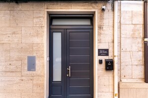 Exterior detail - Home Sweet Home by Wonderful Italy (Syracuse)