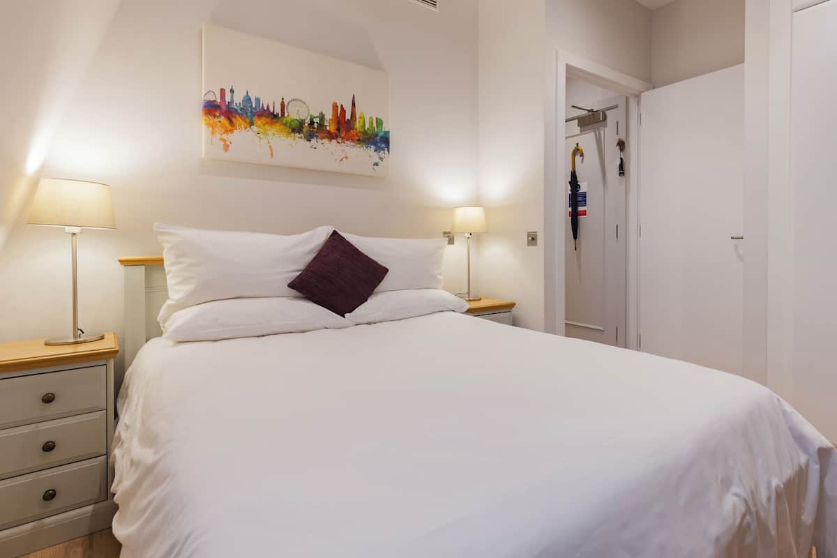 Deluxe-Apartment | Zimmersafe, Bügeleisen/Bügelbrett, kostenloses WLAN