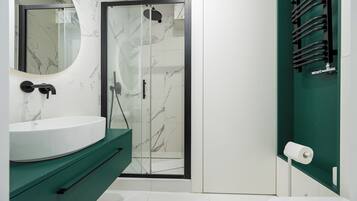 Appartement, balcon | Salle de bain