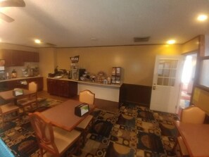 Dining - Travelodge Laramie (Laramie)