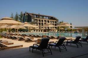 Seasonal outdoor pool - Hotel Meteo Kakheti (Telavi)