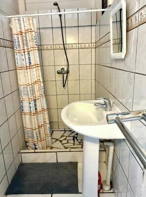 Bathroom - Vrbo Property (Anse-Bertrand)